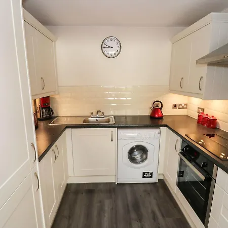 110 Postern Close Holiday home